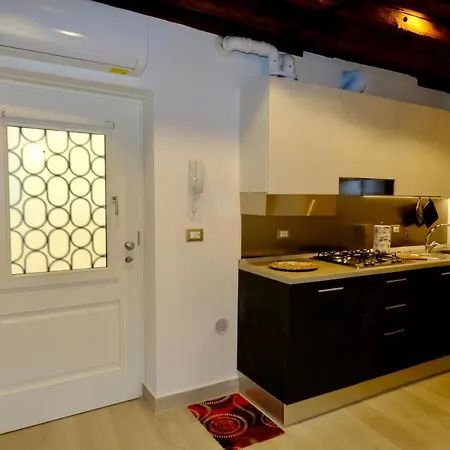 Ca' Nostra Apartment *